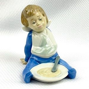 Lladro Nao Daisa 1988 “I’m Full” Porcelain Baby Figurine Vintage #1074.